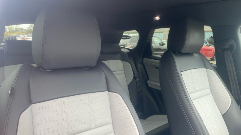 Land Rover Range Rover Evoque 2.0 D200 R-Dynamic HSE 5dr Auto Diesel Hatchback